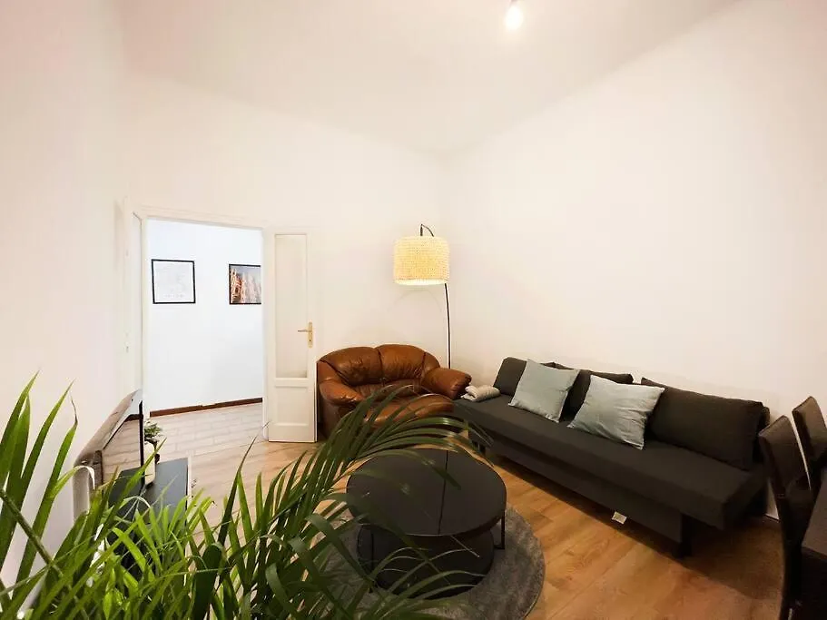 20 Min Duomo *Design Apartment* Milan 0*,